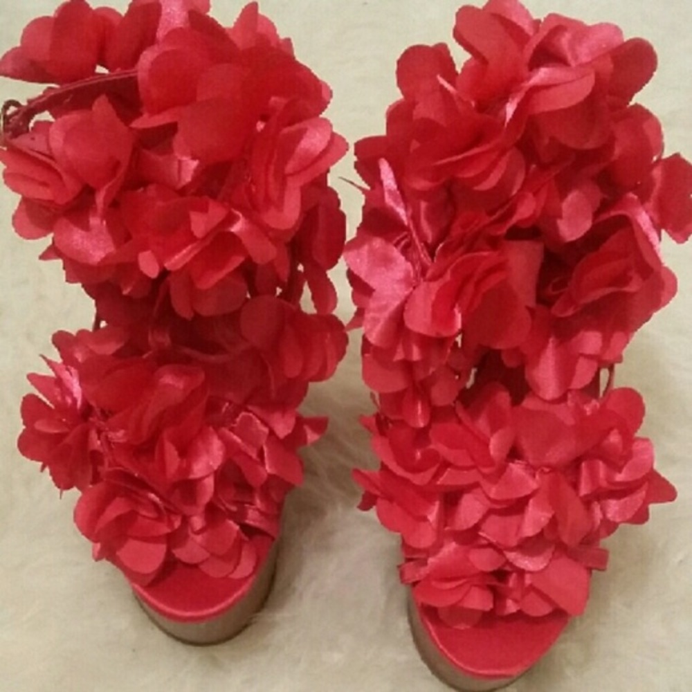 Privileged Heel less flower wedge Firm Price